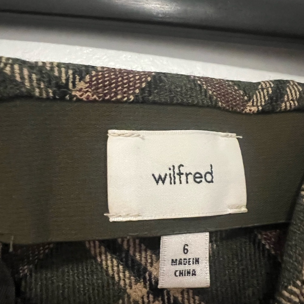 Aritzia skirt